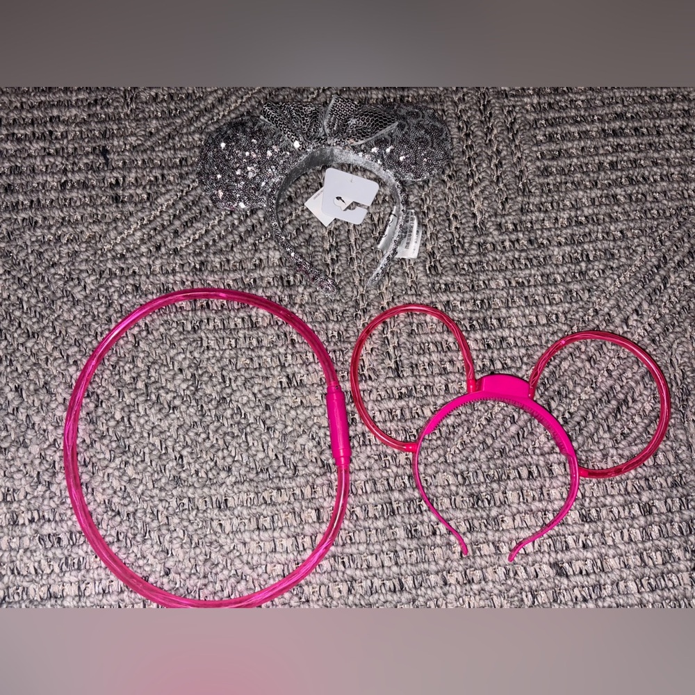 Disney Pink LED & Silver sequin Mickey Mouse Ears 2 sets + necklace Silver-NWT